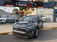 Toyota RAV4 LE 2021 - miniatura 2