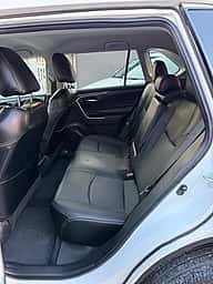 Toyota RAV4 XLE 2021 - miniatura 8
