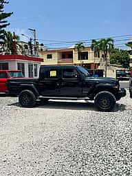 Jeep Gladiator Sport 2023 - miniatura 6