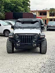 Jeep Wrangler Sahara Unlimited 2019 - miniatura 2