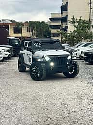 Jeep Wrangler Sahara Unlimited 2019 - miniatura 1