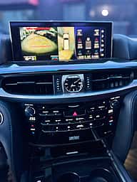 Lexus LX 570 Sport 2020 - miniatura 10