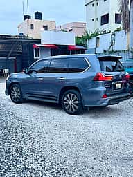 Lexus LX 570 Sport 2020 - miniatura 4