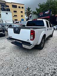 Nissan Frontier LE 2017 - miniatura 5