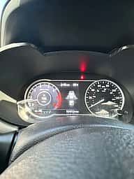 Nissan Versa SV 2020 - miniatura 9