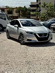 Nissan Versa SV 2020 - miniatura 2