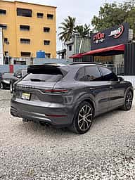 Porsche Cayenne Coupe S 2019 - miniatura 2