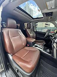 Toyota 4 Runner Limited 2022 - miniatura 6