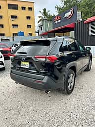 Toyota RAV4 XLE Hybrid 2022 - miniatura 5