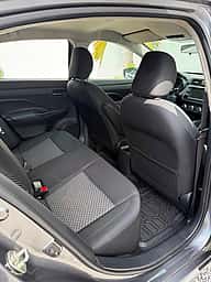 Nissan Versa SV 2021 - miniatura 6