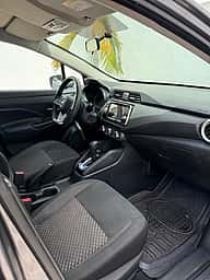 Nissan Versa SV 2021 - miniatura 8
