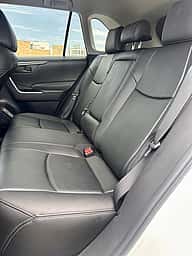 Toyota RAV4 LE 2022 - miniatura 9