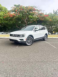 Volkswagen Tiguan TSI 2021 - miniatura 1