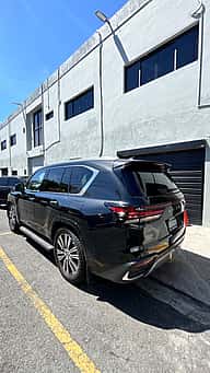 Lexus LX 600 Luxury 2023 - miniatura 4