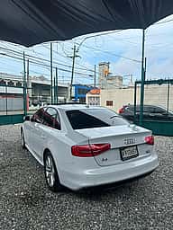 Audi A4 Premium Plus 2015 - miniatura 4