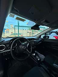 Nissan Versa SV 2020 - miniatura 9