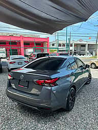 Nissan Versa SV 2020 - miniatura 5