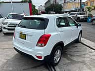 Chevrolet Trax LS 2020 - miniatura 4