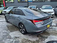 Hyundai Elantra SEL 2023 - miniatura 5