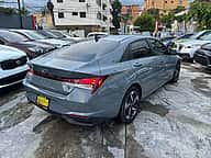 Hyundai Elantra SEL 2023 - miniatura 4