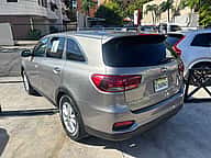 Kia Sorento LX 2019 - miniatura 4