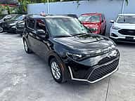 Kia Soul LX 2023 - miniatura 2