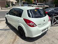 Nissan TIIDA 2011 - miniatura 3