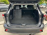 Toyota Highlander LE 2023 - miniatura 5