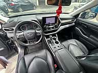 Toyota Highlander LE 2023 - miniatura 8