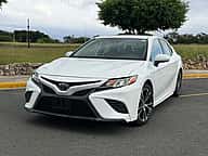 Toyota Camry SE 2020 - miniatura 1