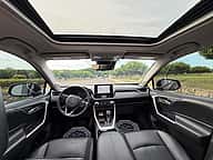 Toyota RAV4 XLE Premium 2021 - miniatura 7