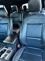 Ford Explorer XLT 2020 - miniatura 9