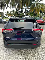 Toyota RAV4 XLE Premium 2021 - miniatura 5