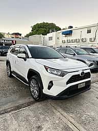Toyota RAV4 XLE 2021 - miniatura 2