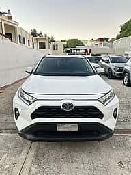 Toyota RAV4 XLE 2021 - miniatura 3