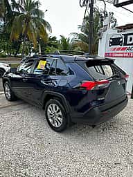 Toyota RAV4 XLE Premium 2021 - miniatura 4