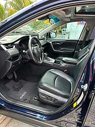 Toyota RAV4 XLE Premium 2021 - miniatura 8