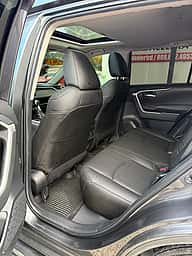 Toyota RAV4 XLE 2023 - miniatura 8