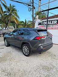 Toyota RAV4 XLE 2023 - miniatura 4