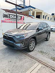 Toyota RAV4 XLE 2023 - miniatura 1