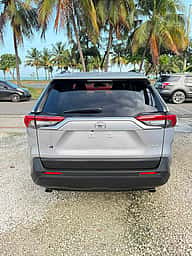 Toyota RAV4 XLE Premium 2021 - miniatura 5