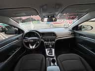 Hyundai Elantra SEL 2020 - miniatura 10