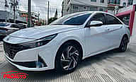 Hyundai Elantra SEL 2022 - miniatura 3