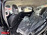 Nissan Frontier Pro-4X 2026 - miniatura 8
