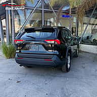 Toyota RAV4 LE 2025 - miniatura 8