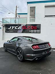Ford Mustang Ecoboost 2019 - miniatura 4