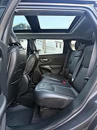 Jeep Cherokee Overland 2019 - miniatura 6
