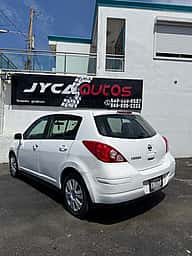 Nissan Versa 2012 - miniatura 3