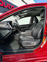 Toyota Camry SE 2019 - miniatura 6