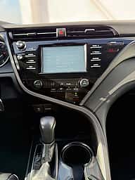 Toyota Camry SE 2019 - miniatura 11